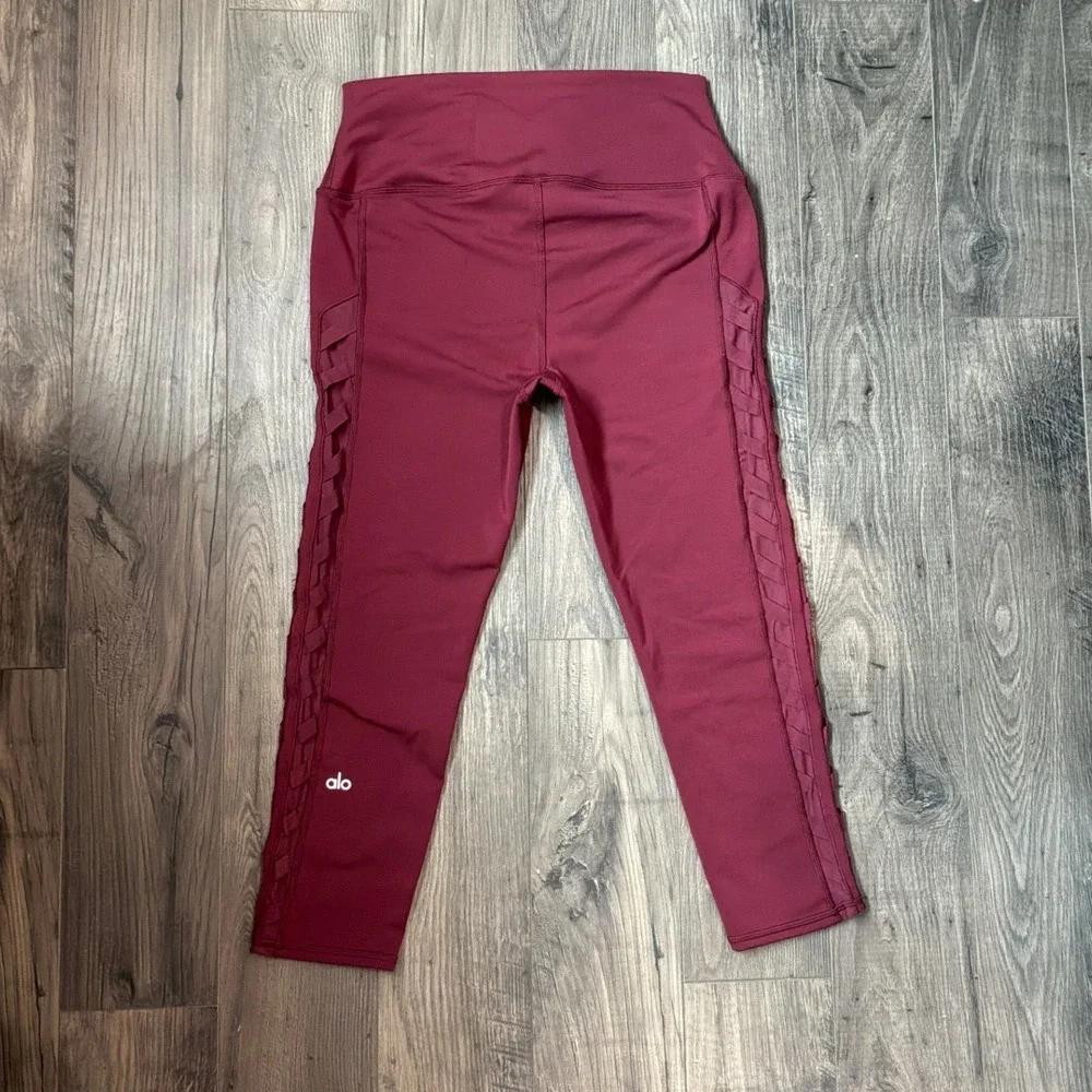 Alo Yoga Lattice Mesh‎ High-Waist Crop Leggings Burgundy Red Large W5505R